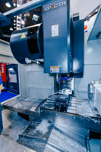 Фрезерный обрабатывающий центр с ЧПУ SPECTR SVL 1055, вертикальный фрезерный центр Fanuc — изображение 8