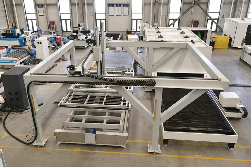 DXTECH 6KW Автоматическая Загрузка И Разгрузка Полузакрытого Типа Лист И Труба Лазерный Станок По Металлу